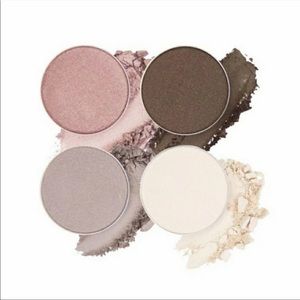 Ittse Cosmetics Magnetic Eyeshadow Palette